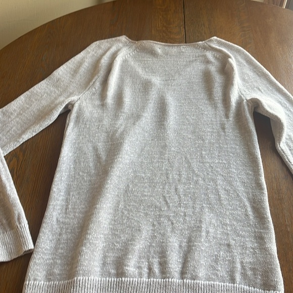LOFT V Neck Sweater Long Sleeves Lightweight Light Gray Color Size M - Picture 10 of 10